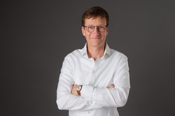 Portraitfoto von Bastian Pelka