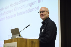 Vortrag während der Konferenz Vortrag während der Konferenz