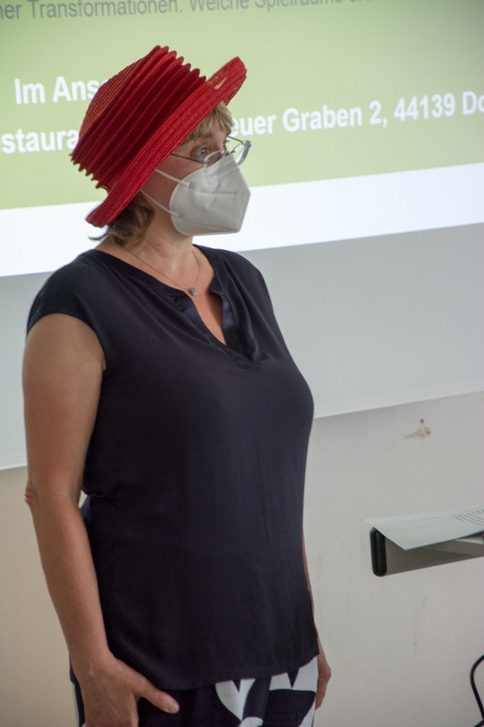 Auf dem Bild ist Prof. Dr. Nicole Burzan zu sehen.