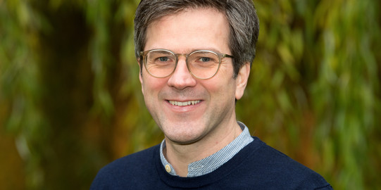 Portrait Prof. Bernd Sommer