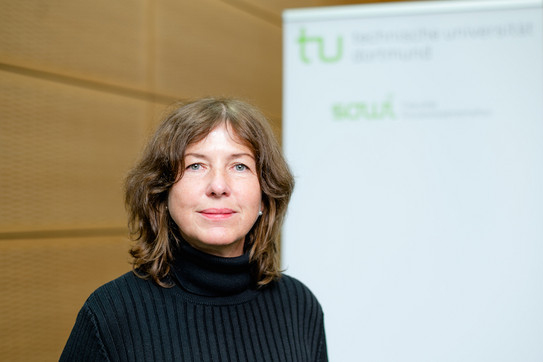 Portrait Prof. Dr. Angelika Poferl