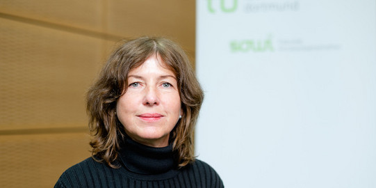 Portrait Prof. Dr. Angelika Poferl
