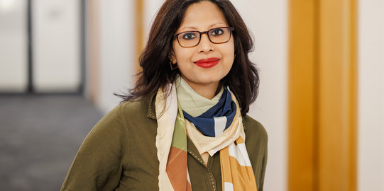 Porträtfoto von Prof. Sreeparna Chattopadhyay.