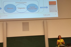 Professor Anita Tisch presents the work system in a digitalised world of work.