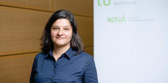Portrait Prof. Dr. Mona Motakef