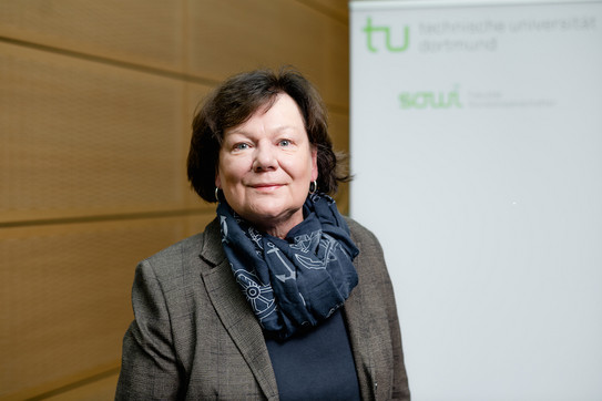 Portrait Prof. Dr. Monika Reichert