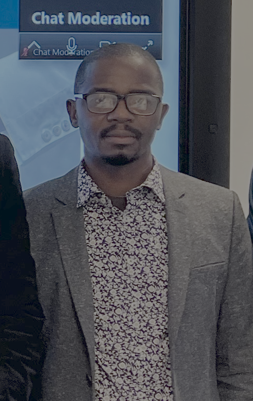 Ein Potrait Foto von Assoc. Prof. Nelson Casimiro Zavale