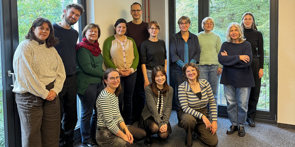 Gruppenfoto: Stipendiat*innen und Betreuende